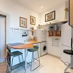 Mondon 3 Arcades 3 2 Showers