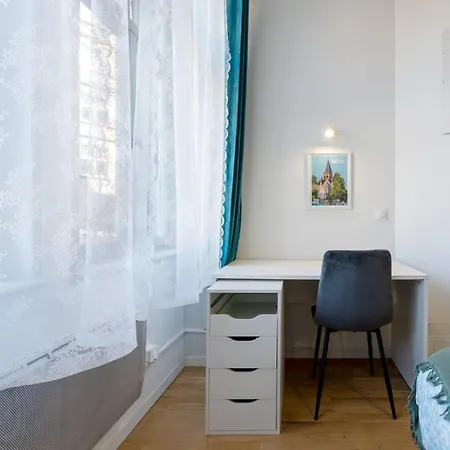 Mondon 3 Arcades 3 2 Showers 아파트