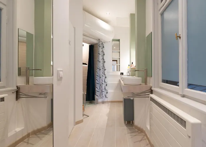 Mondon 3 Arcades 3 2 Showers *